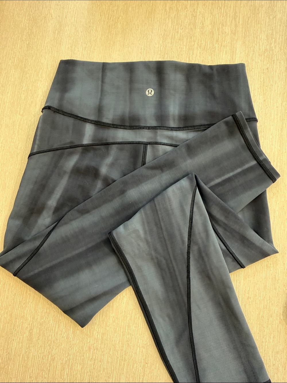 lululemon Black to Charcoal Ombre High-Rise Leggings flawless 💎